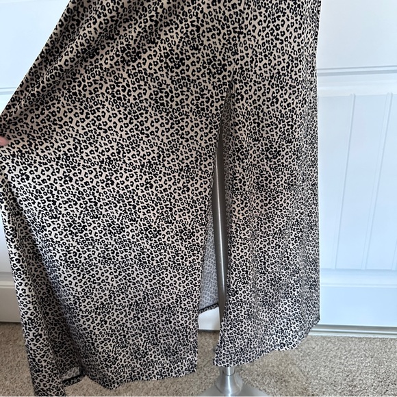 WAYF BFF Dede x Emily Midi Alexa Dress - Picture 4 of 7